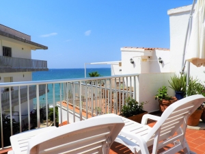 Casa de tres plantas en alquiler playa Costa Dorada Tarragona Altafulla - HUTT-13505